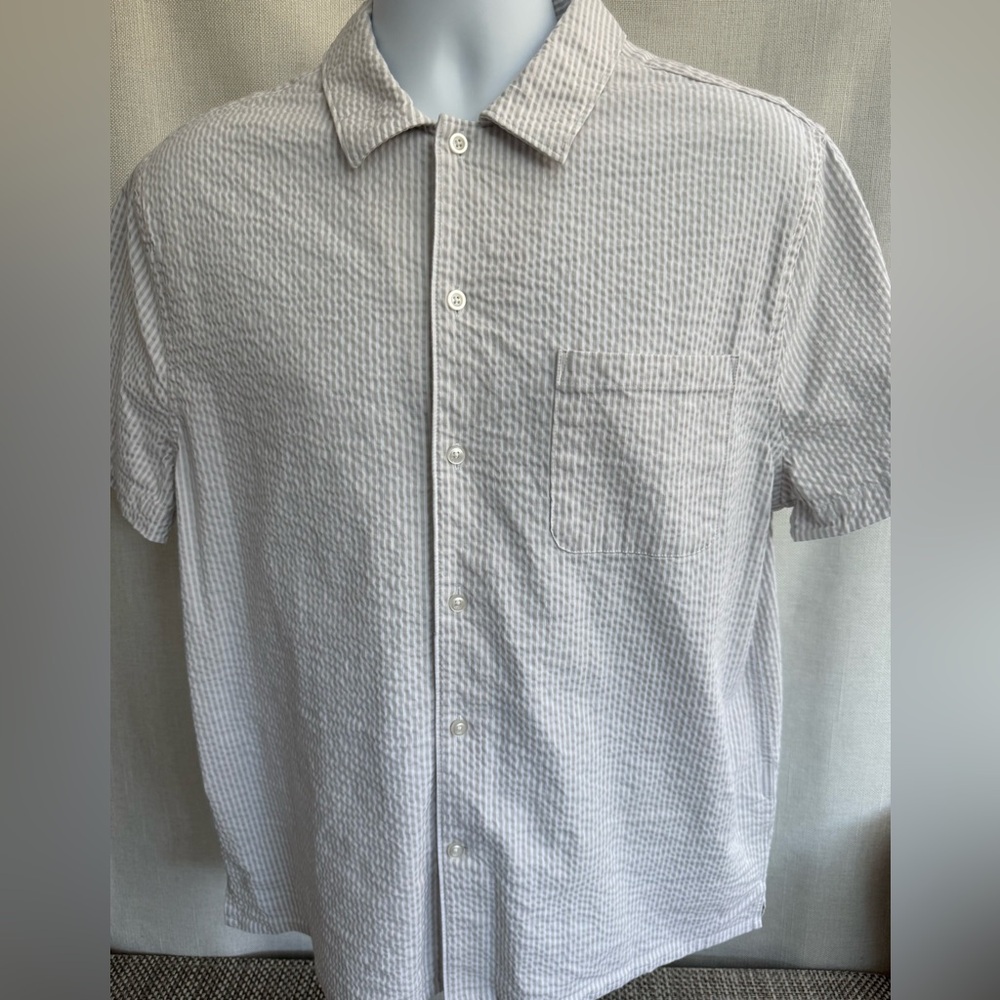 Express Men's Short-Sleeve Seersucker Button-Up Shirt - Light Gray